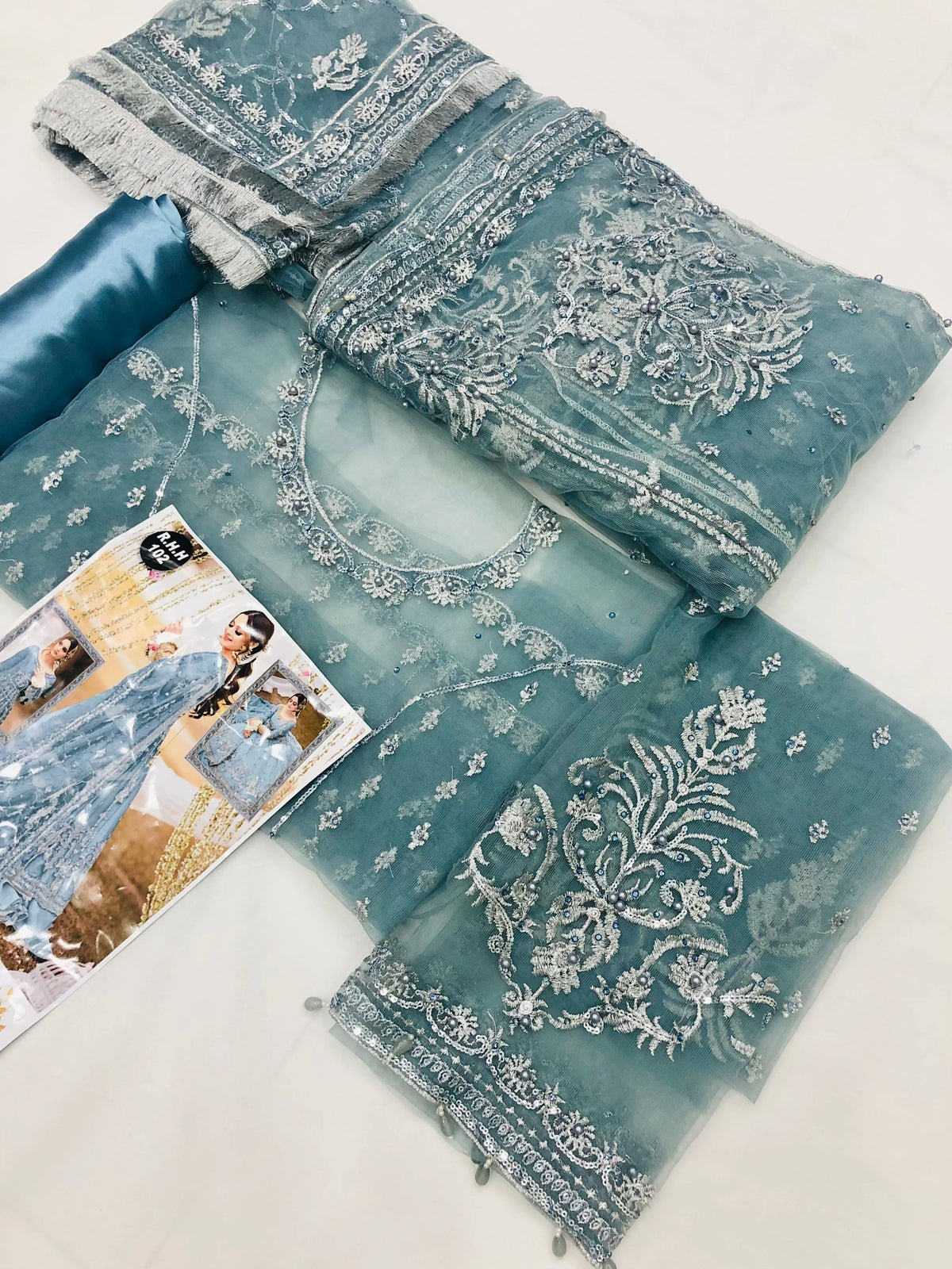 102 BLUEISH GREY - SR FABRICS