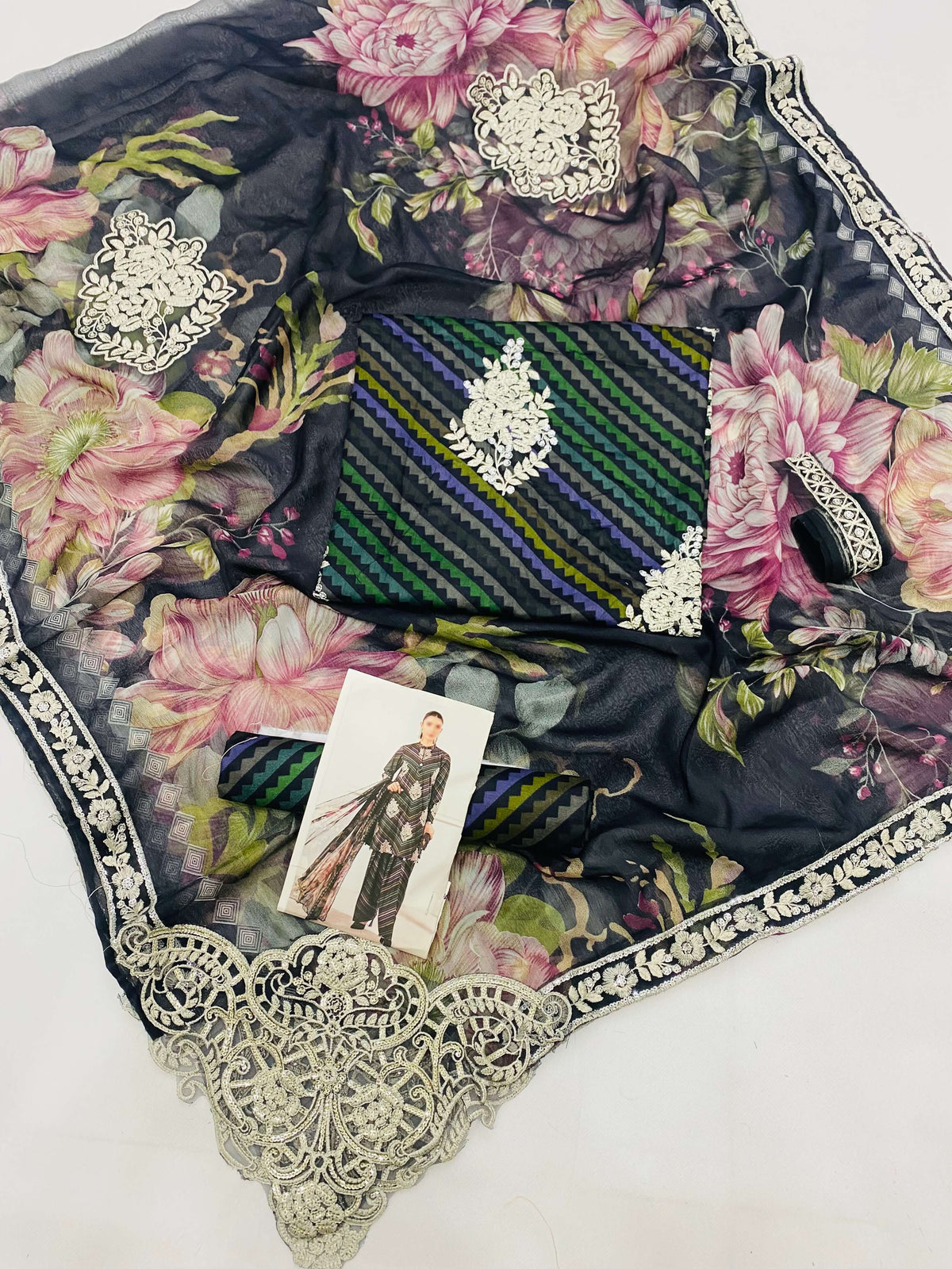MB ZIG ZAG EMBROIDERED LAWN