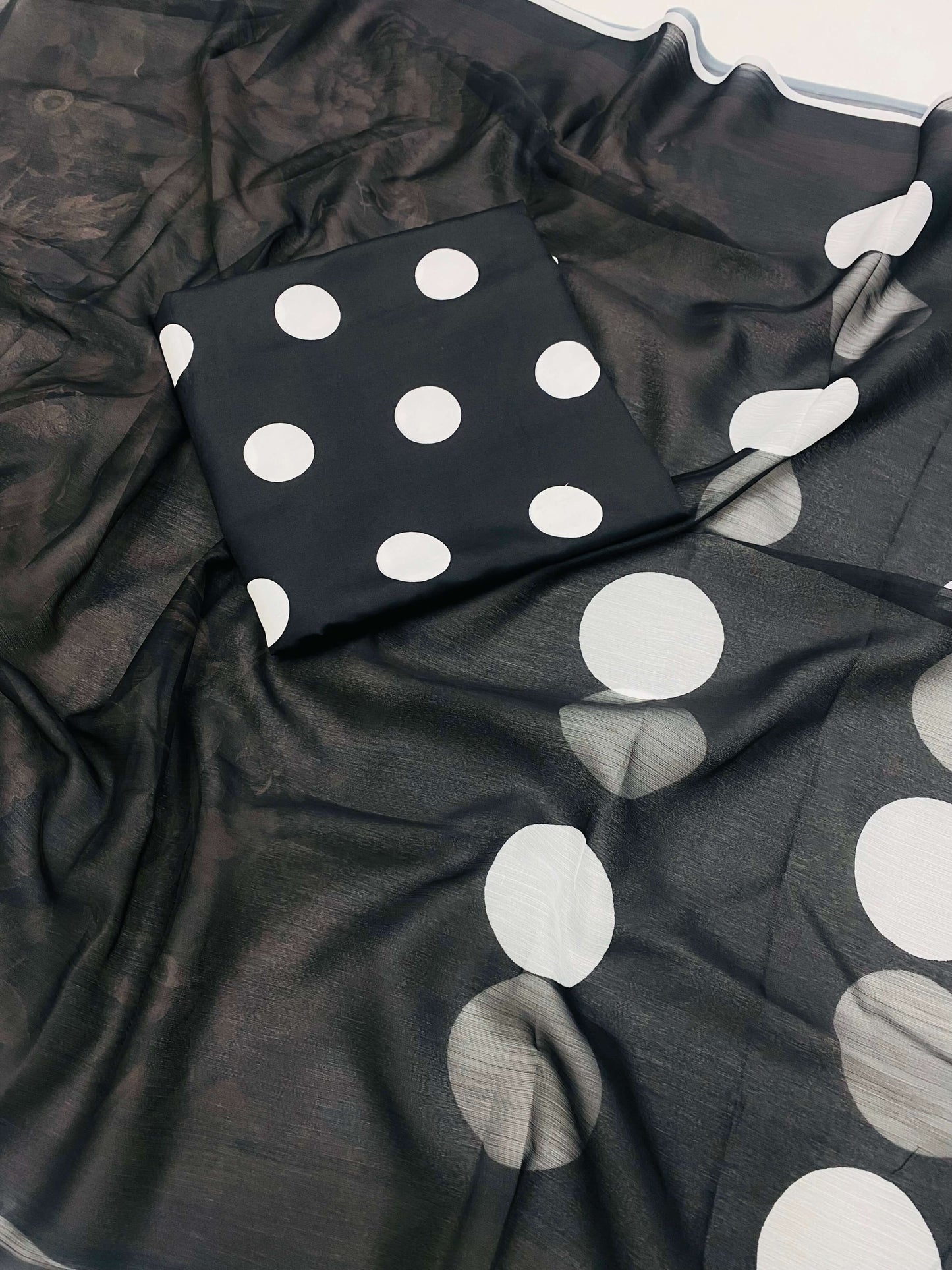 SWISS LAWN FULL BLACK POLKA