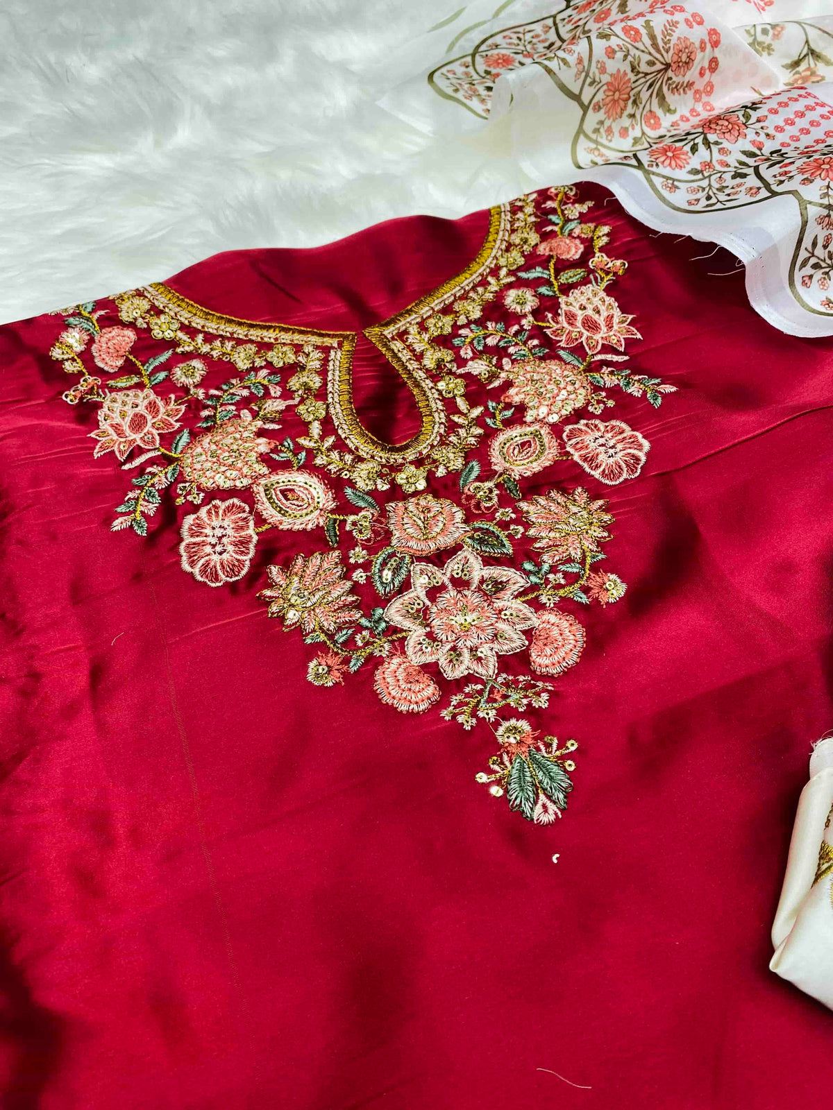 ETHNIC SHORT SILK MAHROON GOLDEN