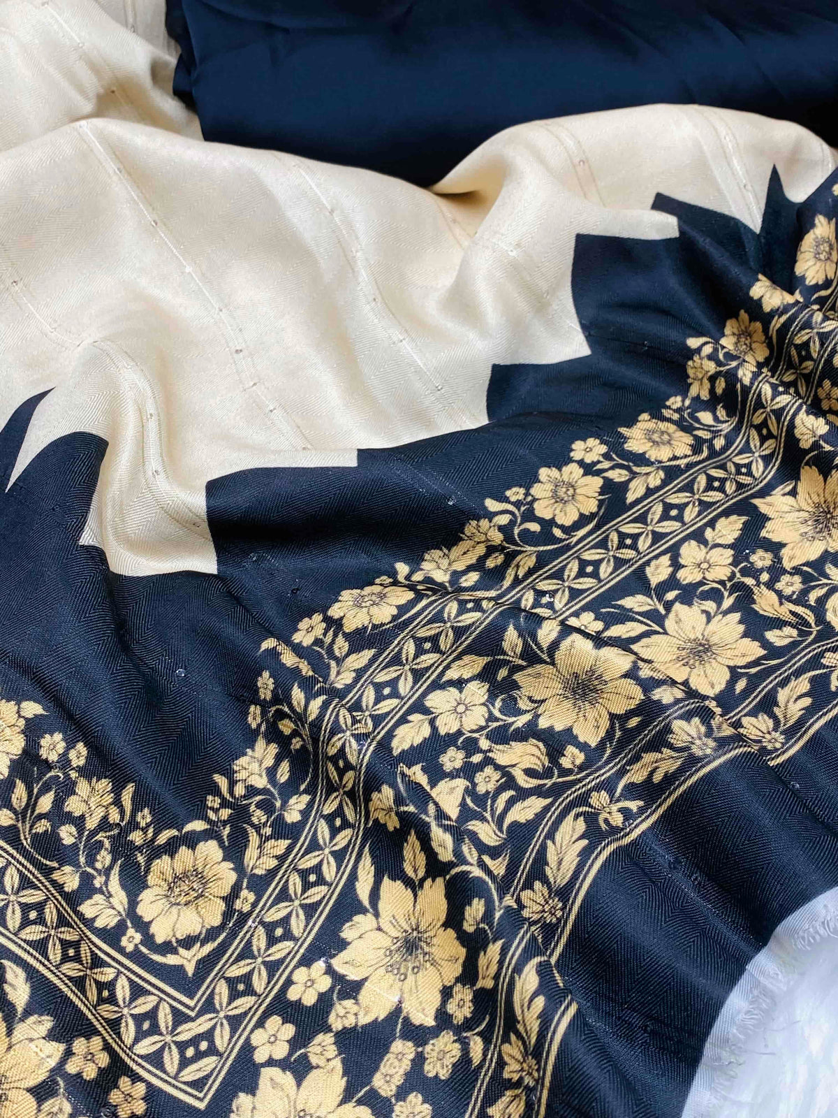 CHINA SILK WITH HERRINGBONE SHAWL BLACK GOLD