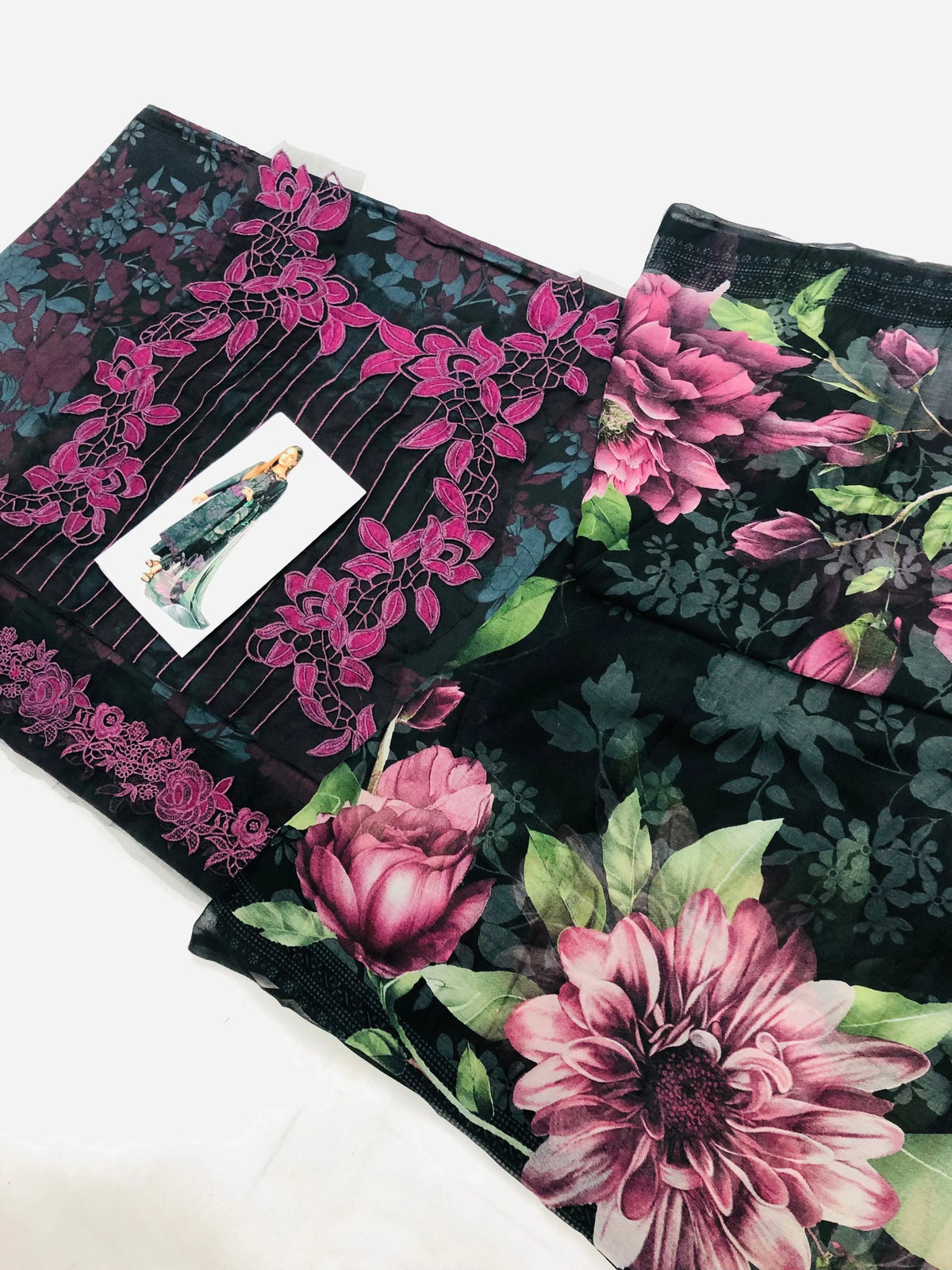 IZNIK BLACK PURPLE LAWN - SR FABRICS
