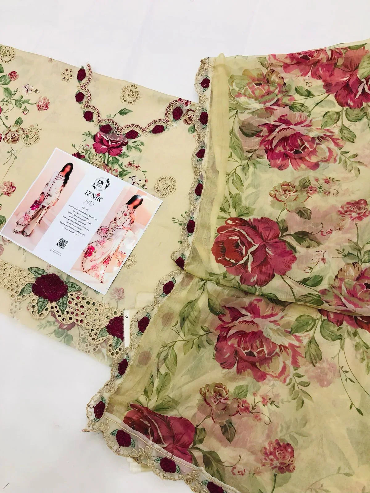 IZNIK GOLDEN CHICKEN KARI LAWN - SR FABRICS