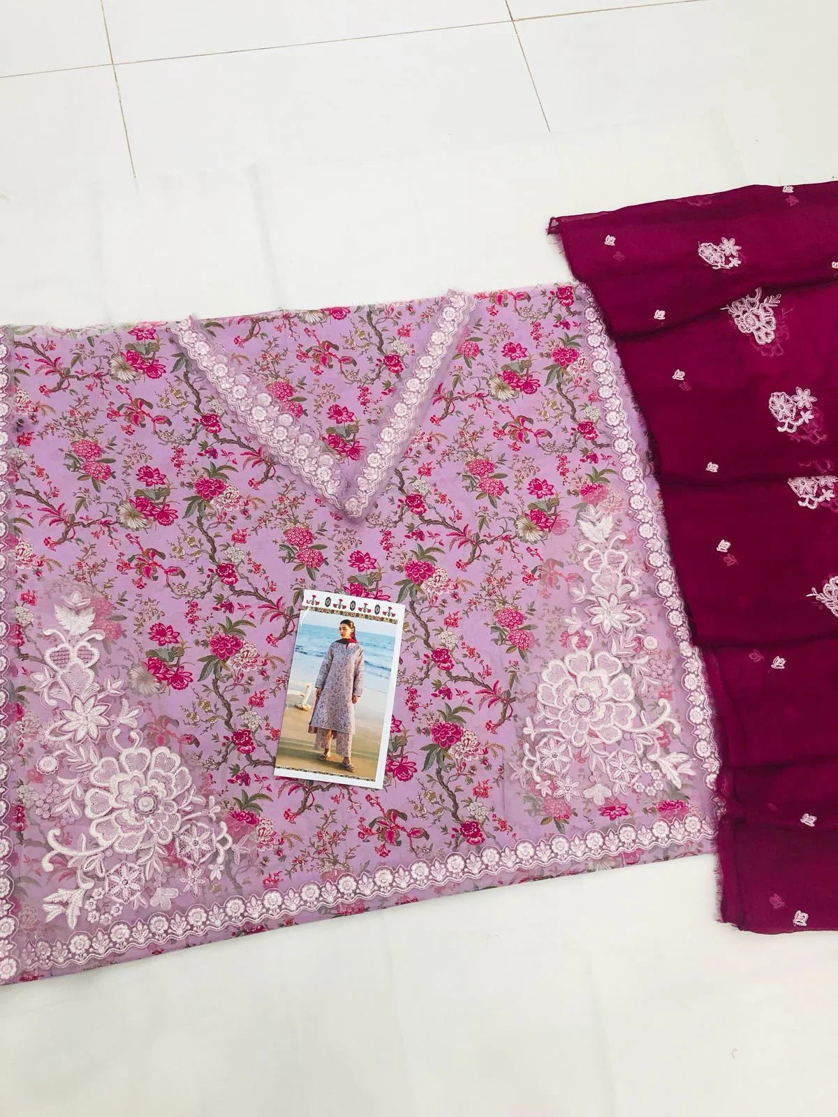 IZNIK LILAC LUXURY LAWN - SR FABRICS