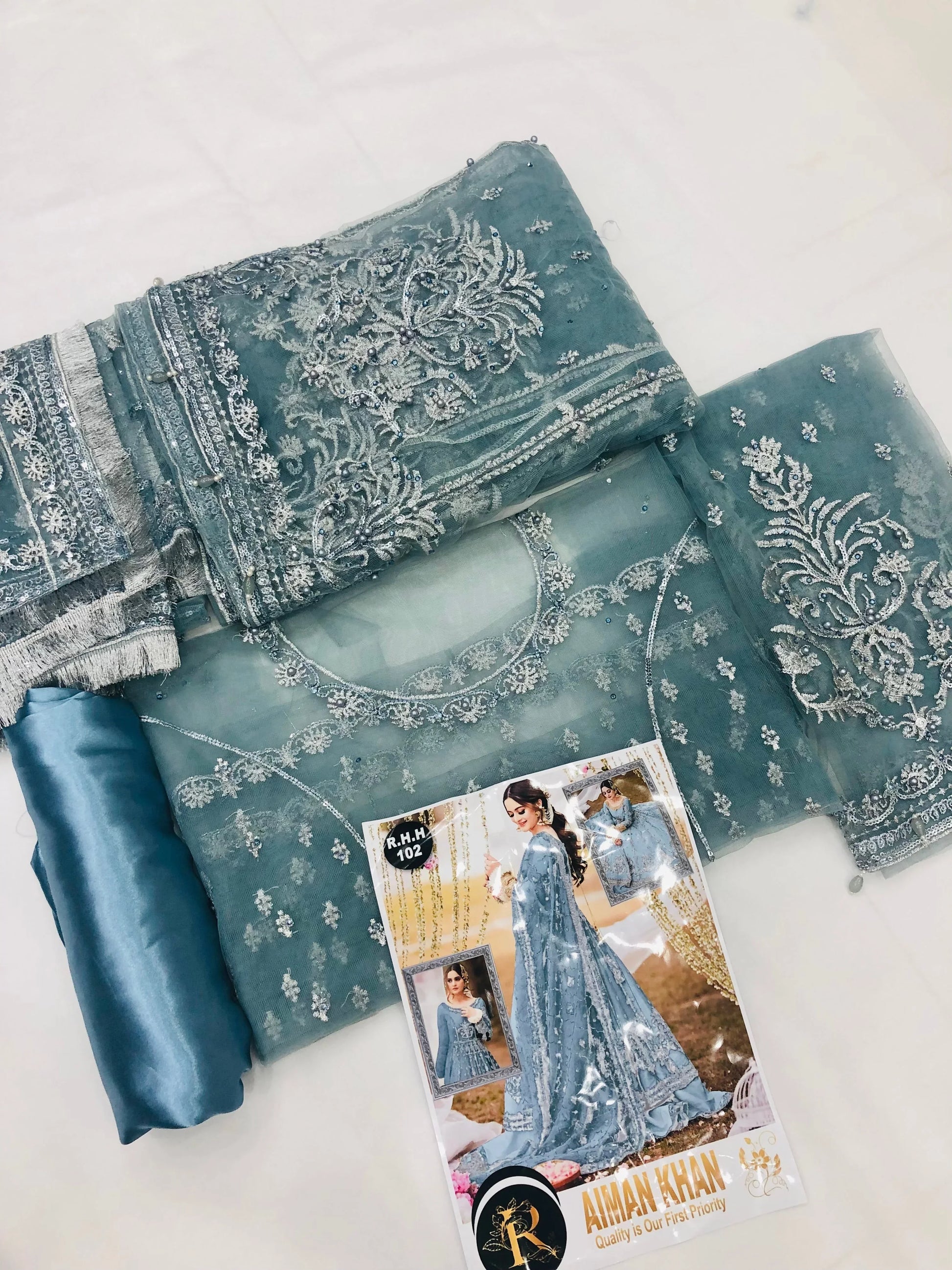102 BLUEISH GREY - SR FABRICS