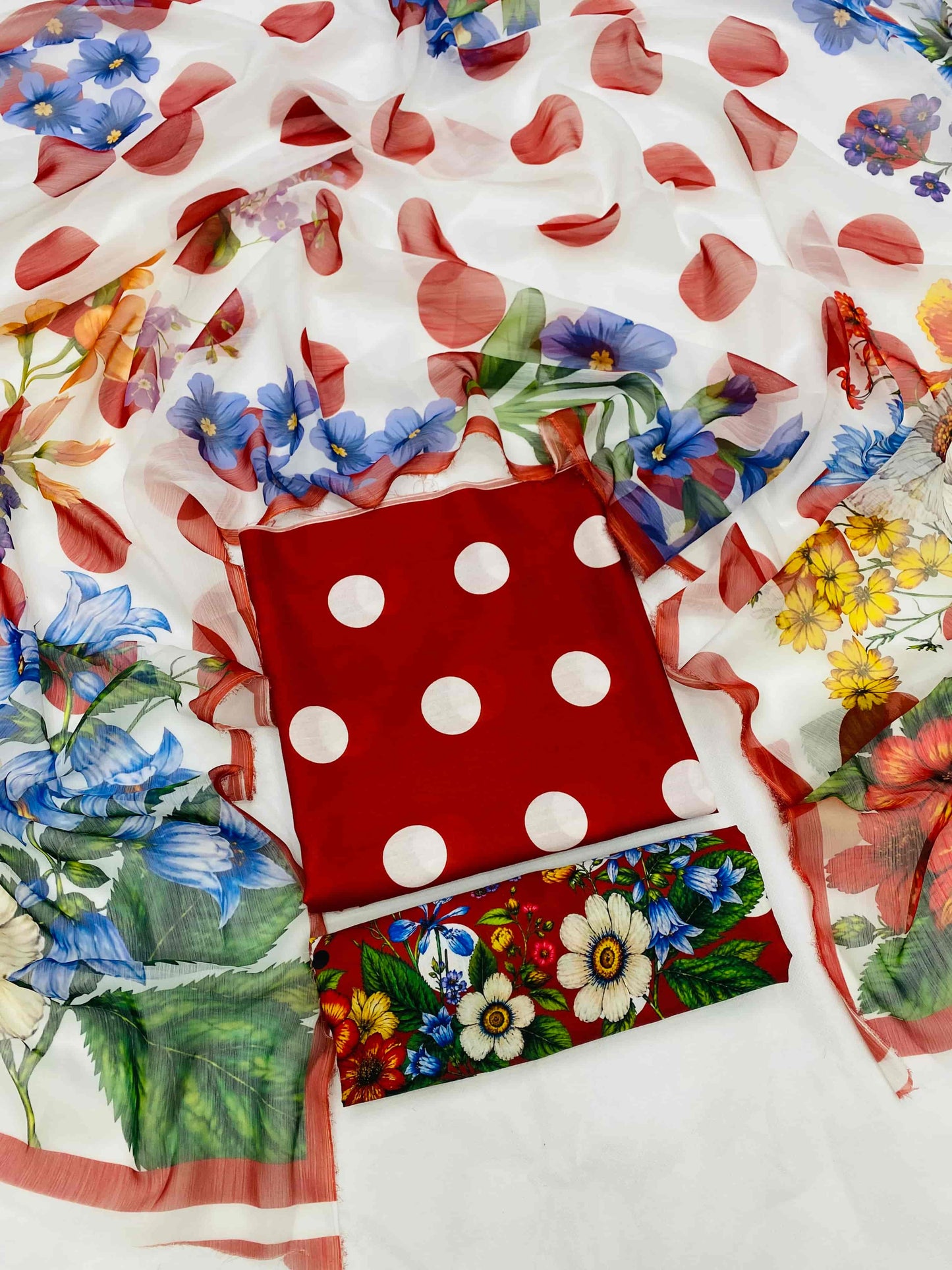 SWISS LAWN MB RED POLKA FLOWERS