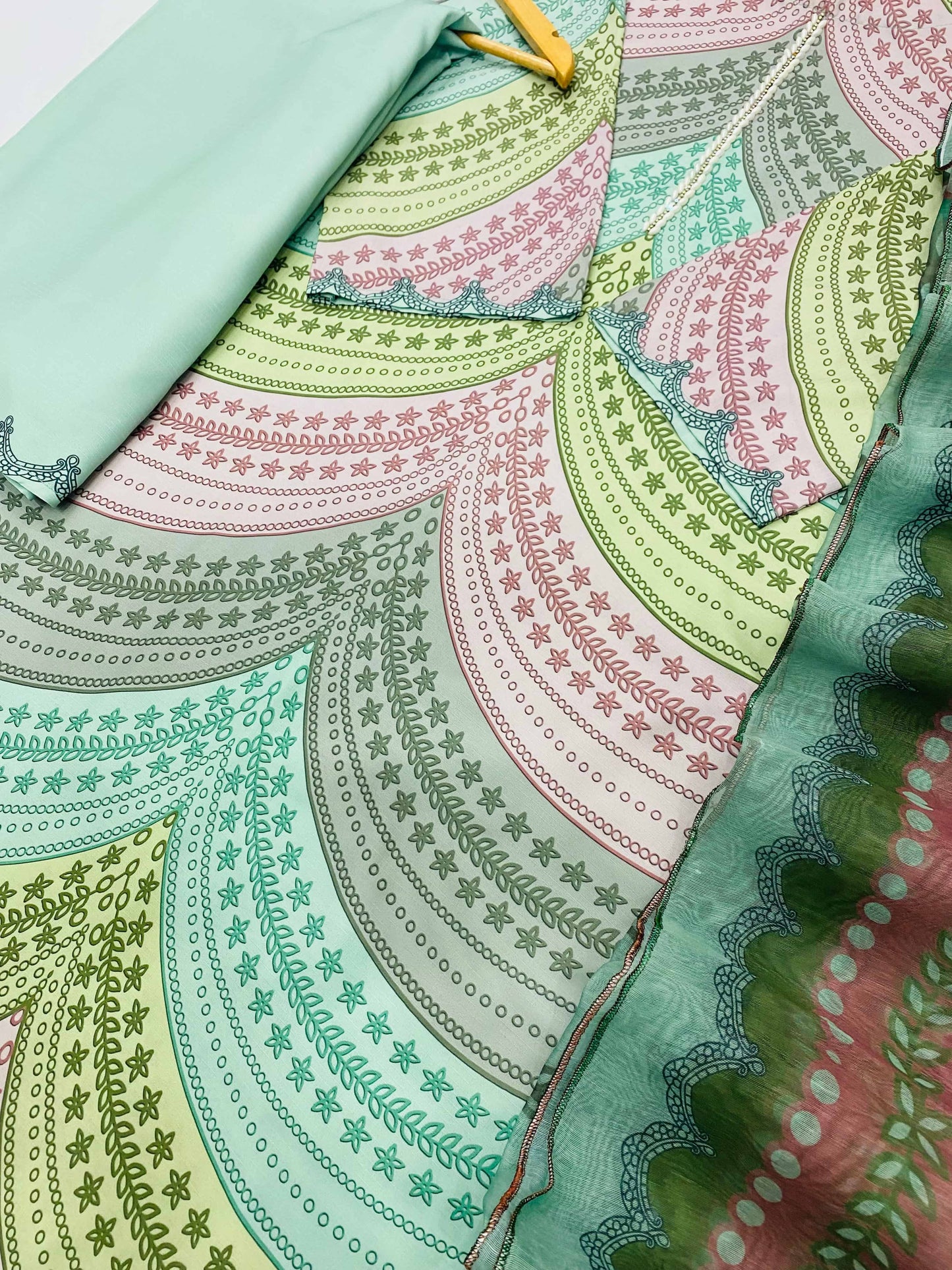 SWISS LAWN PRET 006 ZIG ZAG