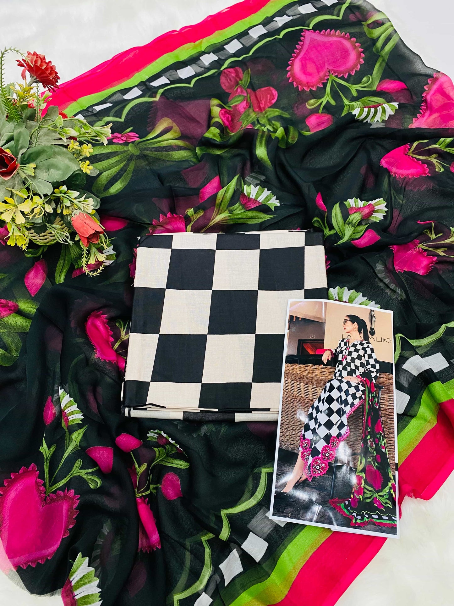 MB BLACK CHESS PRINTED LAWN