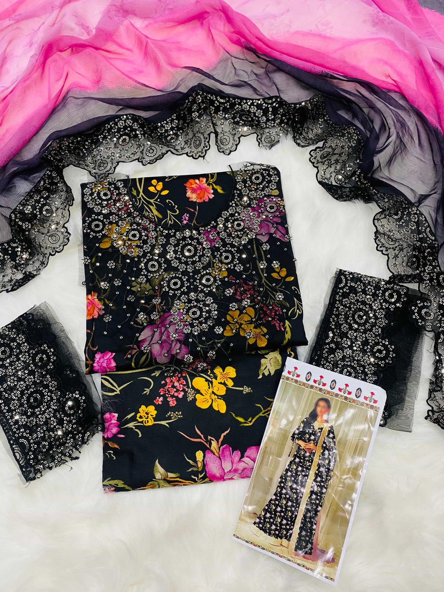 IZNIK BLACK COCKTAIL LUXURY LAWN