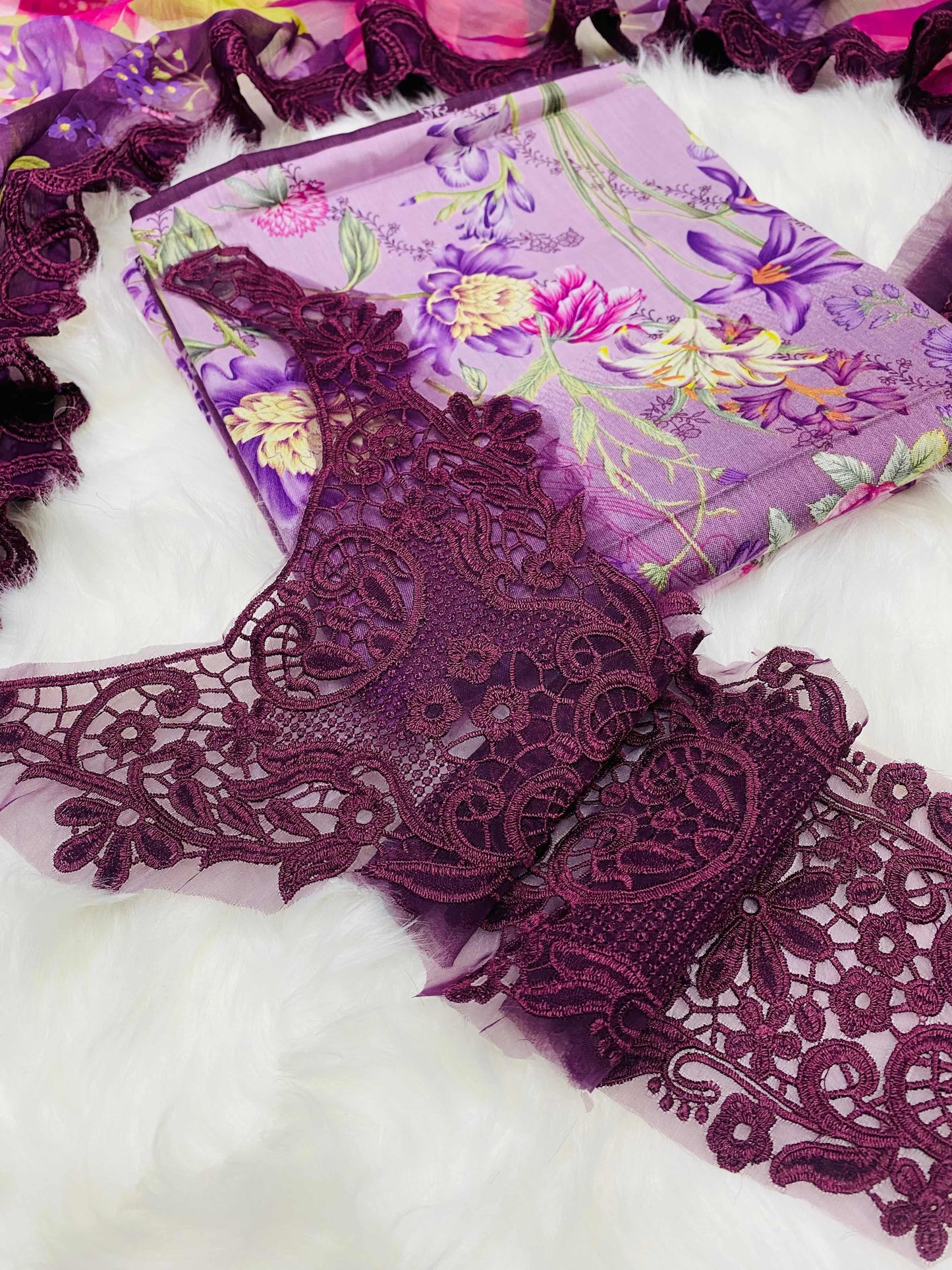 MB TWO TONE EMB LUXURY LAWN