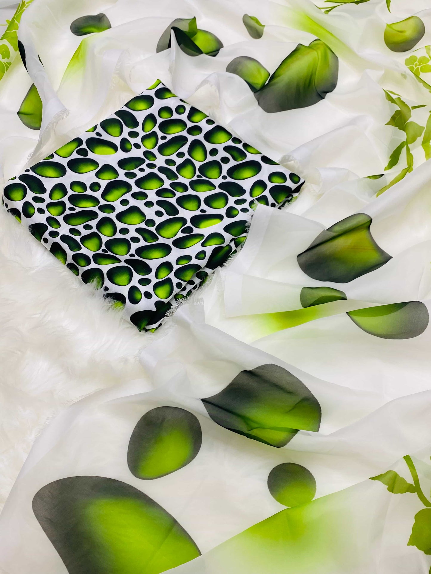 CHINA SILK 3D GREEN STONE