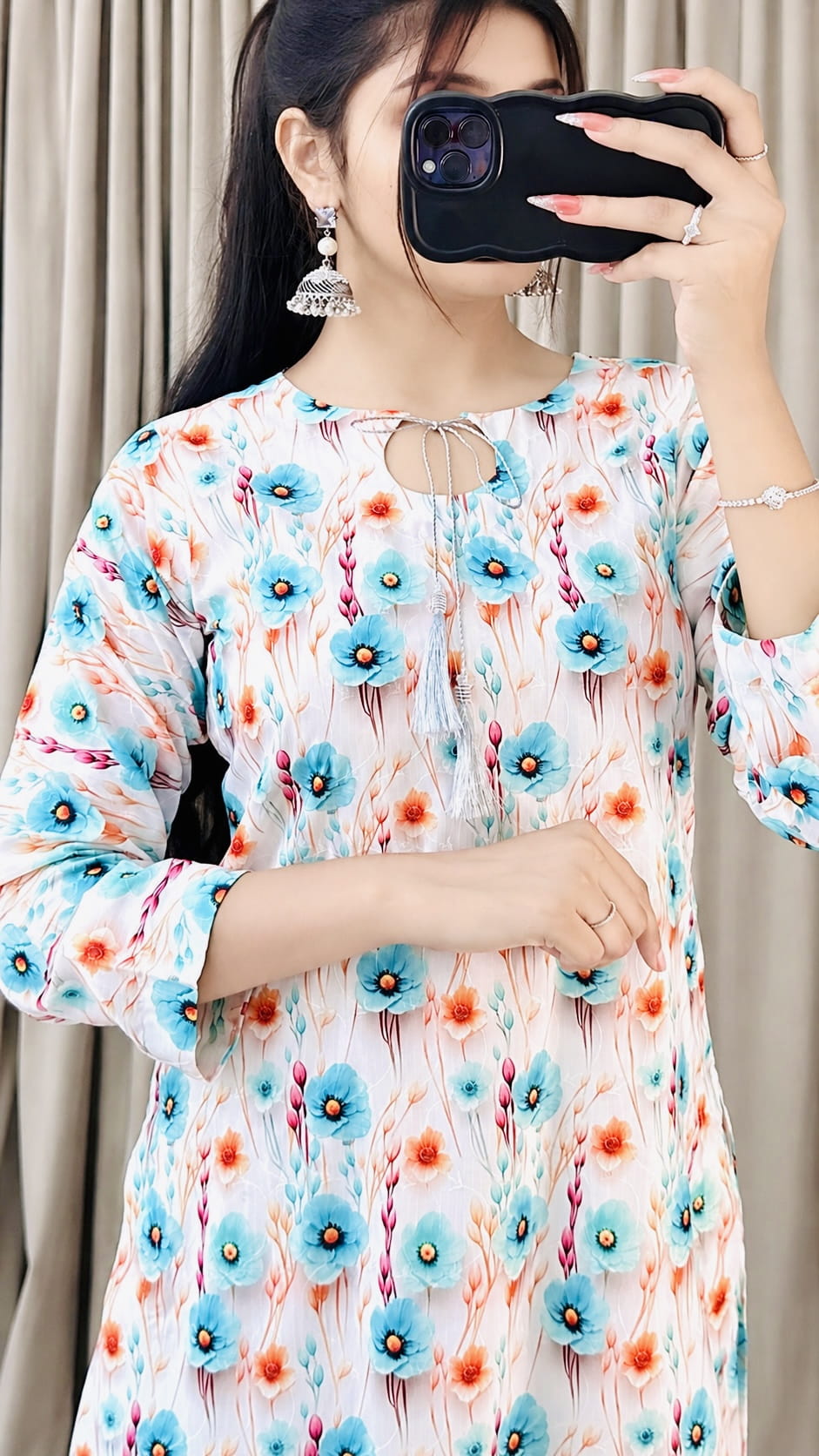 BANA DORA AQUA CHCIKEN KARI LAWN