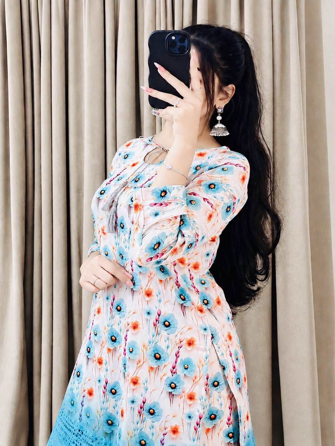 BANA DORA AQUA CHCIKEN KARI LAWN