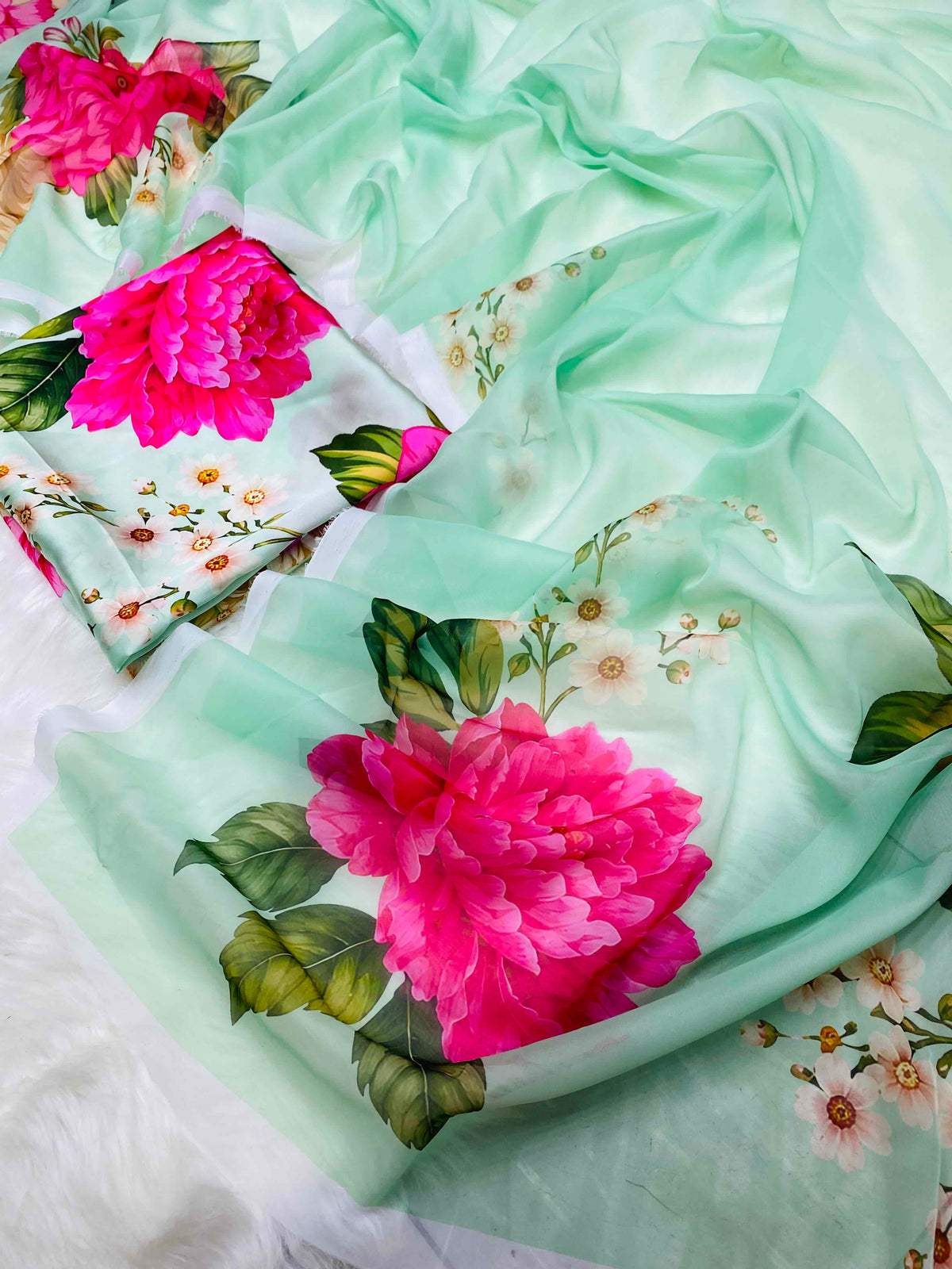 ROSE ICE GREEN FLOWERS SILK