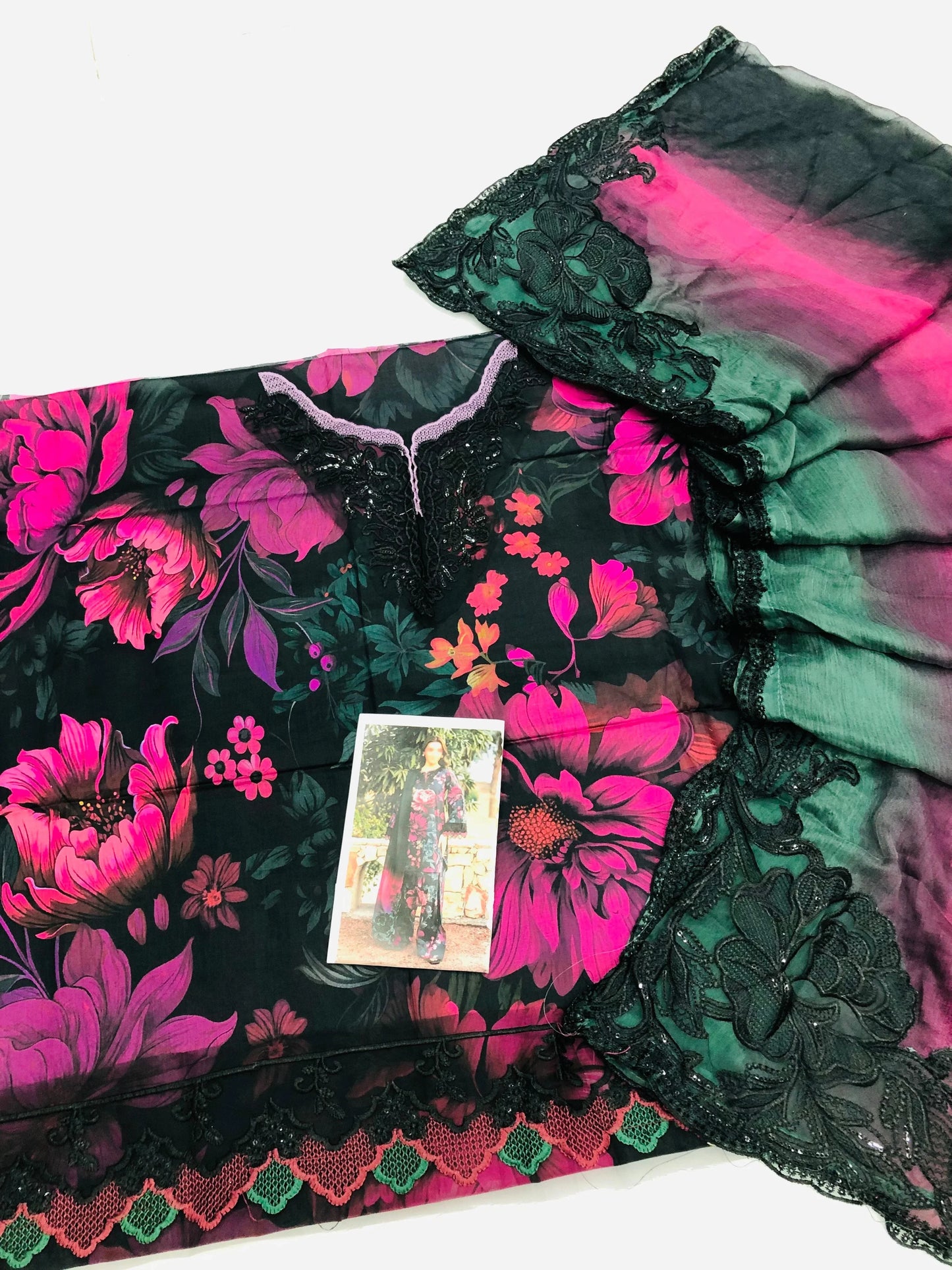 IZNIK B - CUTWORK DUPATTA - SR FABRICS