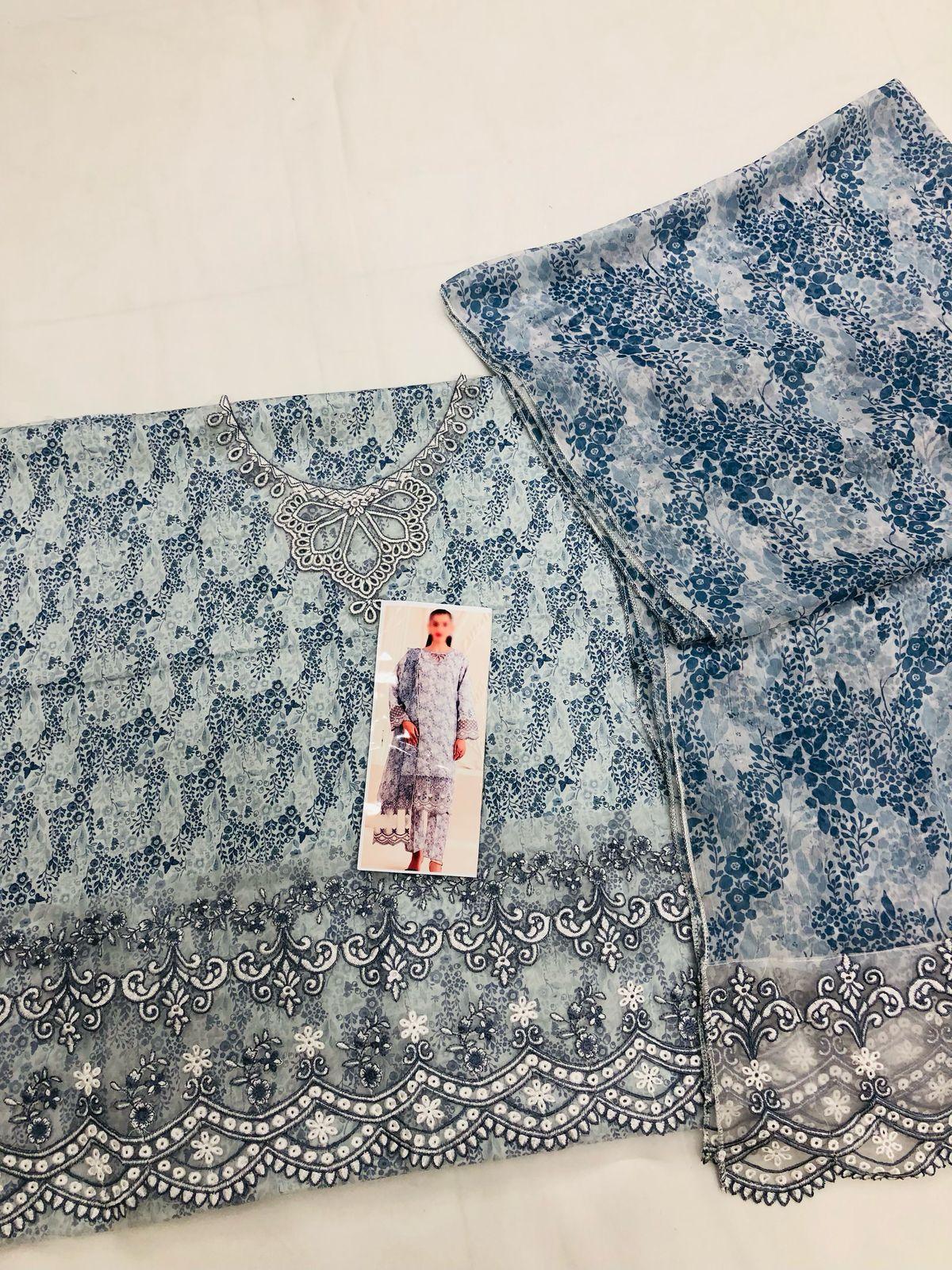 MOHAGNI CHUNRI LUXURY LAWN - SR FABRICS